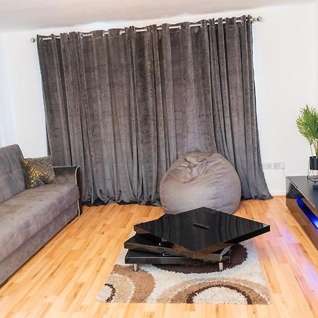 Cosy 2 Bed With Parking Near Piccadilly, Etihad Stadium And Coop Live Sleeps Up To 5 Βίλα Μάντσεστερ Εξωτερικό φωτογραφία