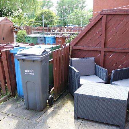 Cosy 2 Bed With Parking Near Piccadilly, Etihad Stadium And Coop Live Sleeps Up To 5 Βίλα Μάντσεστερ Εξωτερικό φωτογραφία